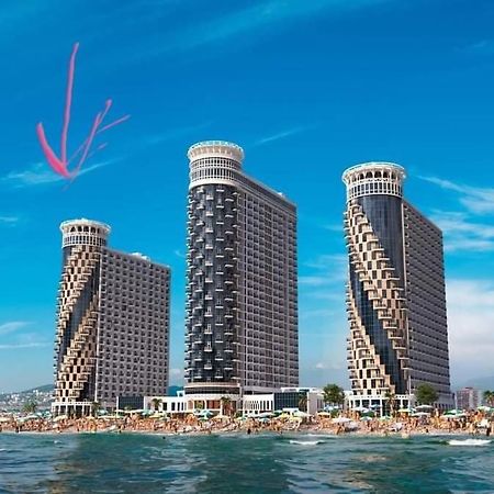 Orbi Sea Tower Block A Apartment บาทูมิ ภายนอก รูปภาพ